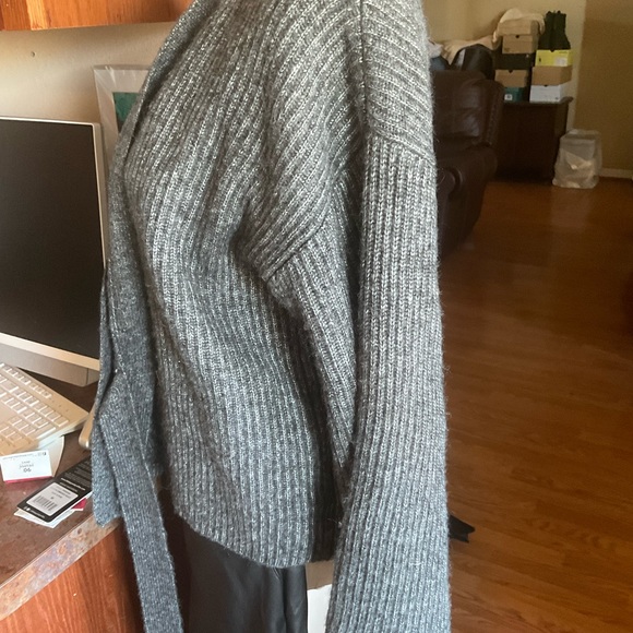 Guess Gray ES Kimono SLV Luiza Wrap Cardi Size S, NWT - Picture 9 of 16